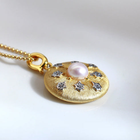 Gold Matt Pearl & Star Pendant Necklace - Vintage & Versatile